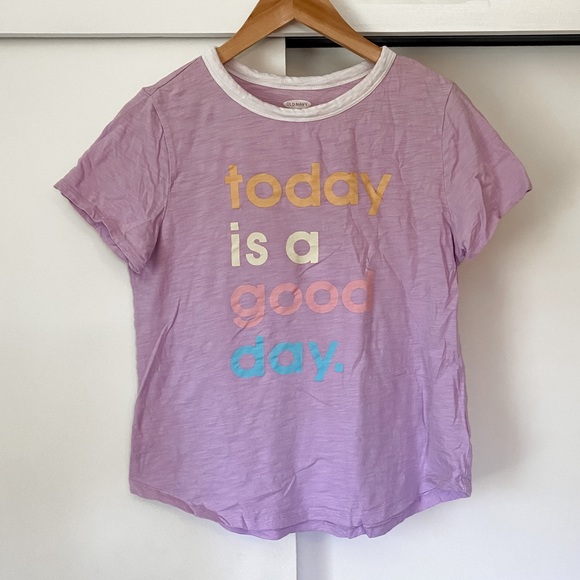 3/$15! Old Navy Everywear Graphic Tee - Picture 3 of 5